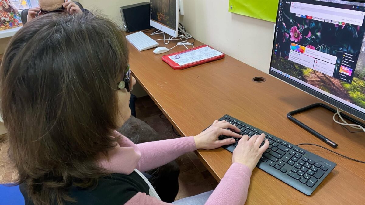 В Калининградской области незрячих учат работе на компьютере facebook.com/oblast39