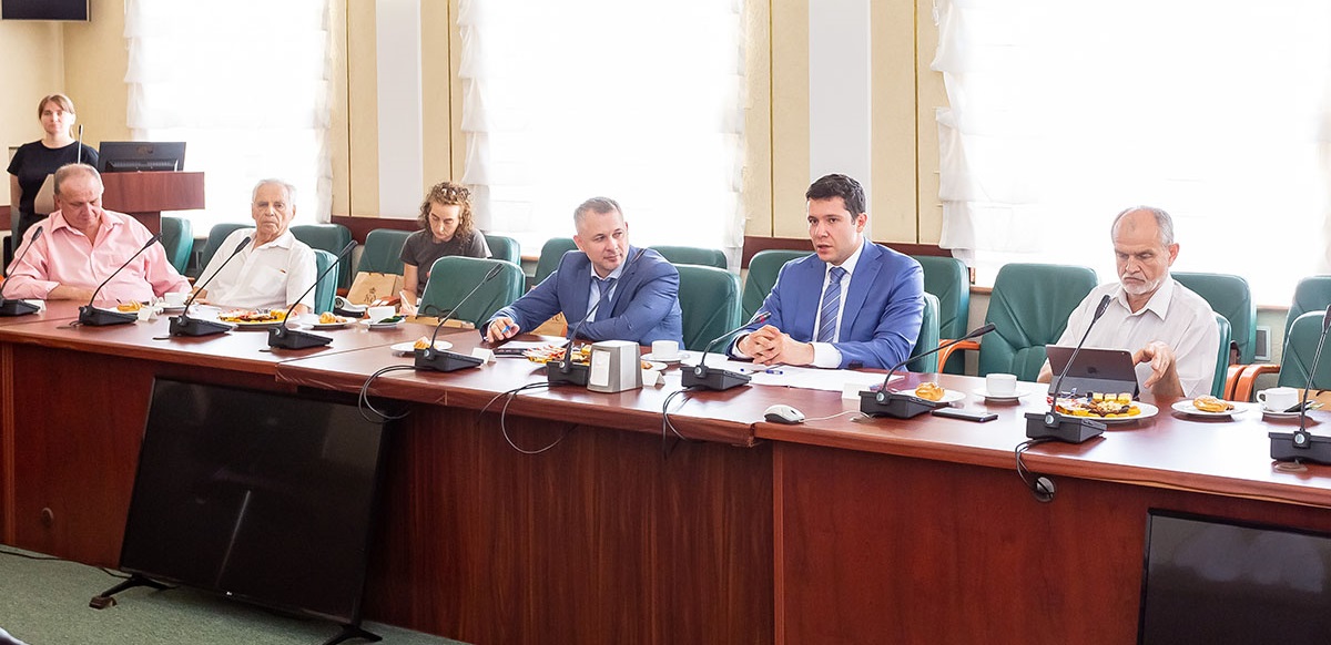 Калининградский губернатор встретился с ветеранами региона gov39.ru