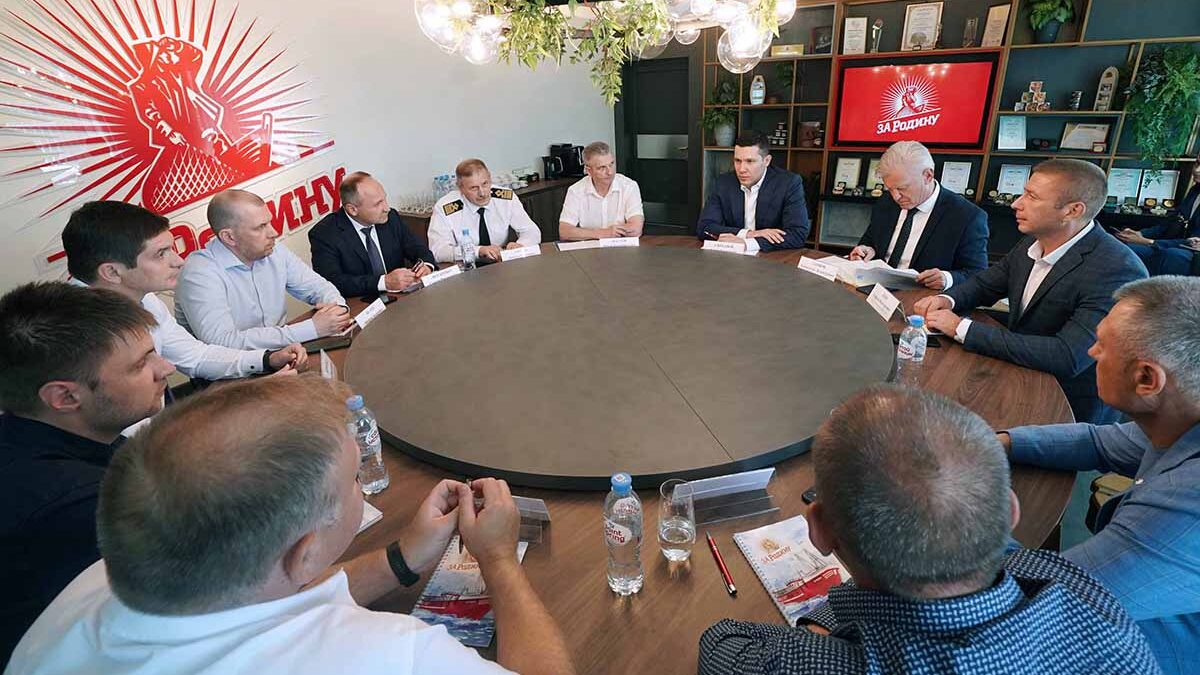 Губернатор Калининградской области посетил группу компаний «За Родину» gov39.ru