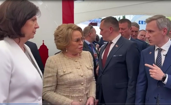 Анохин в Витебске рассказал Матвиенко о взаимодействии Смоленщины с регионами Беларуси Анохин в Витебске рассказал Матвиенко о взаимодействии Смоленщины с регионами Беларуси